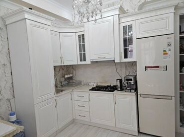 сдаю комнату аламединский рынок: 2 комнаты, Риэлтор, С мебелью полностью