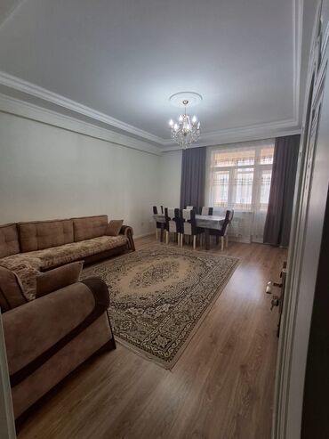 Uzunmüddətli kirayə mənzillər: 120m² 2 otaqlıdır, otaqlar genişdir, əlavə kladovka var, 2