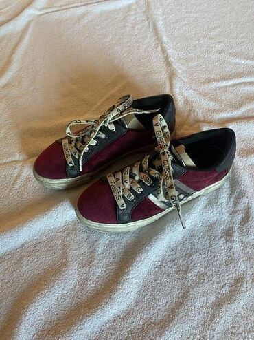 guess minđuše: Guess, 37, bоја - Bordo