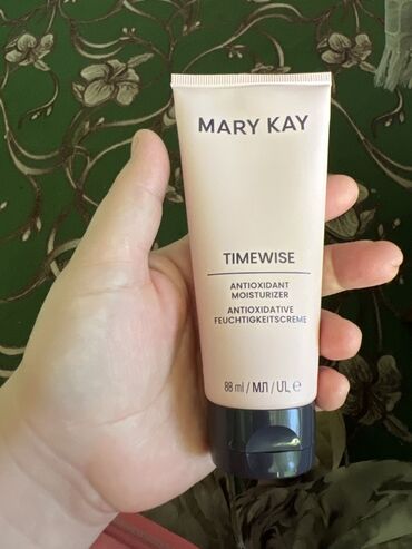 Косметика: Антиоксидантный увлажняющий крем Mary Kay Timewise. Этот крем в тюбике