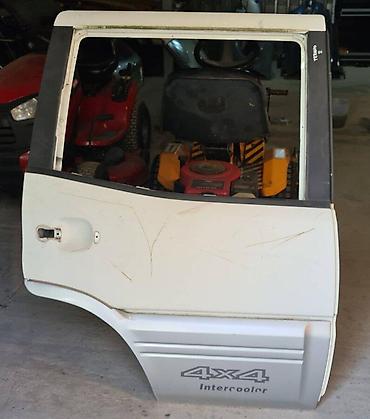 VRATA ZADNJA DESNA ZA NISSAN TERRANO OD 1995. DO 2005. GOD