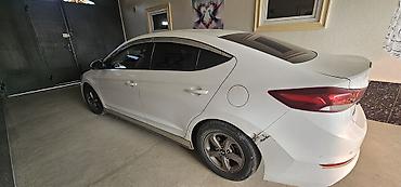Hyundai Elantra: 2018 г., 1.6 л, Автомат, Бензин, Седан — 5