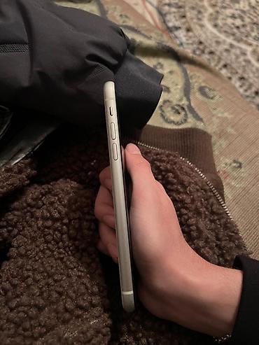 Apple iPhone: IPhone 11, Qara, Face ID — 2