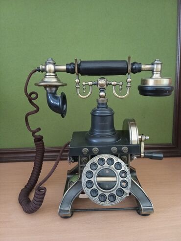 Landline Phones: Telefon ispravan 200e
Tel