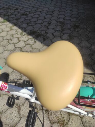 Bicikli za odrasle: Nova biciklazenska,kupljena u Rodi.
Cena fixna. Licno preuzimanje — 5