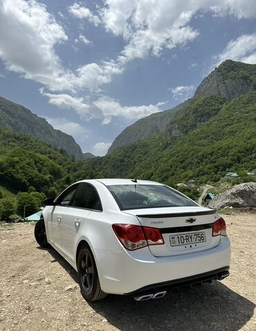 Chevrolet Cruze: 1.4 l | 2013 il 208000 km Sedan