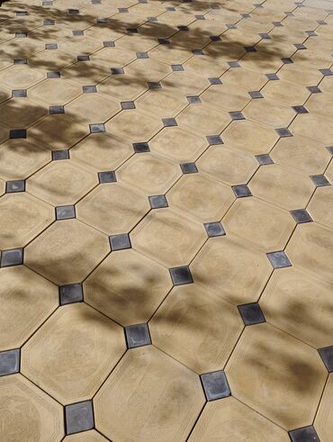 Тротуарная плитка: ,,,"Таман Таш" Жогорку сапат.
Брусчатка Бардюр Лоток 
 Вышший качество — 2