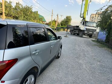 рассрочка авто бишкек без первоначального взноса: Toyota ist: 2002 г., 1.5 л, Автомат, Бензин