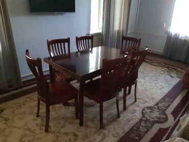 стол и стулья для зала фото: Конок бөлмөсү үчүн үстөл жана отургуч, Колдонулган, Өзү алып кетүү, түсү - Күрөң
