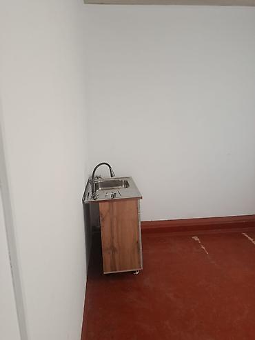кв долгосрочно: Узак мөөнөткө 3 этаждын 1- кабатынан 1 комнаталуу батир арендага — 2
