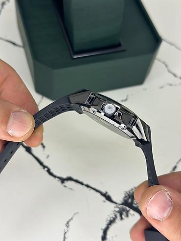 Aksesuarlar: Jacob & Co skeleton üslublu qol saatı - Korpus: qızılı tonlu — 7
