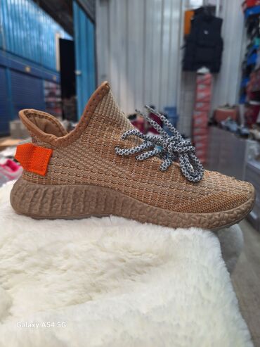 женская обувь деми: Кроссовки летние сетчатые дышащие фабричные Гуанчжоу качество отличное
