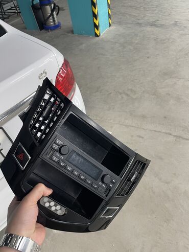 панель w124: Центральная консоль BYD 2019 г., Б/у, Оригинал, Китай