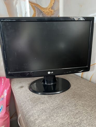 Компьютеры, ноутбуки и планшеты: Монитор, LG, Б/у, LED, 18" - 19"