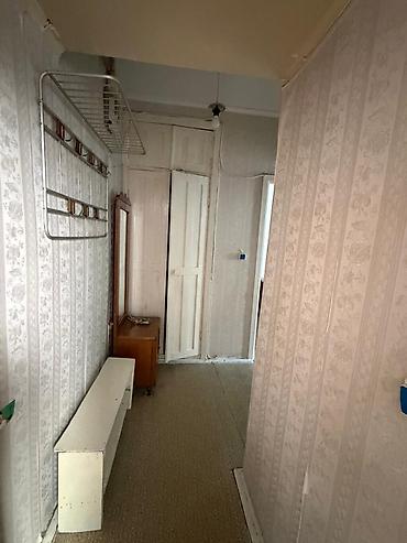 хрущева: 2 комнаты, 42 м², Киргизия 1 1 этаж — 9