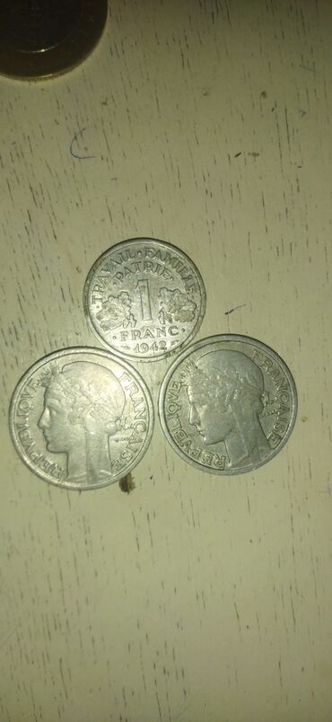 Sikkələr: Kolleksiya üçün müxtəlif ölkələrdən xatirə və dövriyyə sikkələri — 4