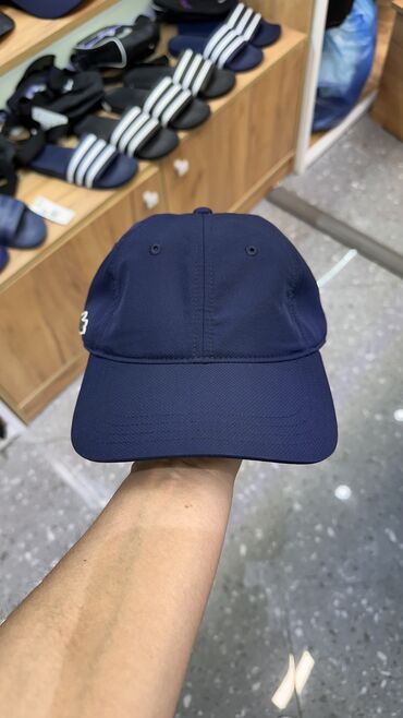 где можно продать старые вещи в бишкеке: Мужской головной убор, Lacoste, Новый, Самовывоз, Платная доставка