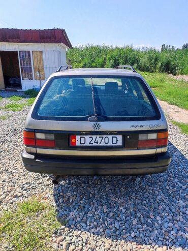 Транспорт: Volkswagen Passat: 1991 г., 2 л, Механика, Бензин, Универсал