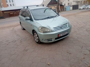 Toyota: Toyota Ipsum: 2002 г., 2.4 л, Автомат, Газ, Минивэн