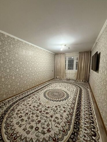 гостиница 4 микрорайон: 1 комната, 32 м², 104 серия, 2 этаж, Косметический ремонт