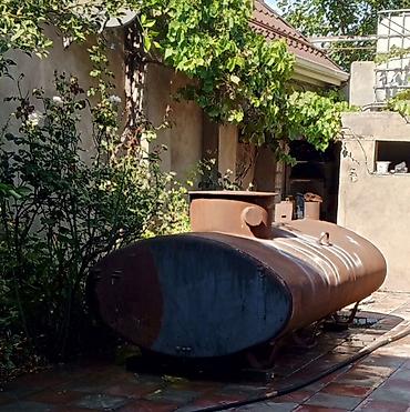 Bak, Metal, 2500 l l, İşlənmiş, Ünvandan götürmə