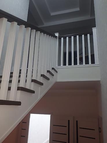 Деревянные лестницы: Деревянная лестница Для дома, Форма лестницы: Много-маршевая, Стиль: Классический — 22