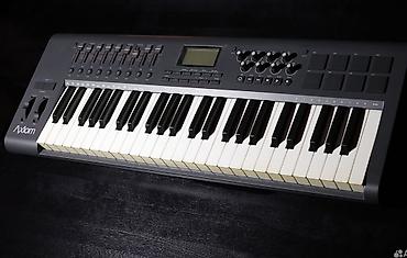 Синтезаторы: Синтезаторы и MIDI-клавиатуры М-Аудио Axiom 49 Клавиатура Количество — 2