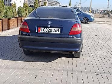 2001: Toyota Avensis: 2001 г., 1.8 л, Автомат, Бензин, Лифтбек — 7