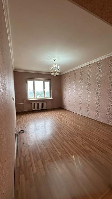 Батирлер: 2 бөлмө, 52 м², 8-мкр 106-серия, 9 кабат, Эски ремонт — 7