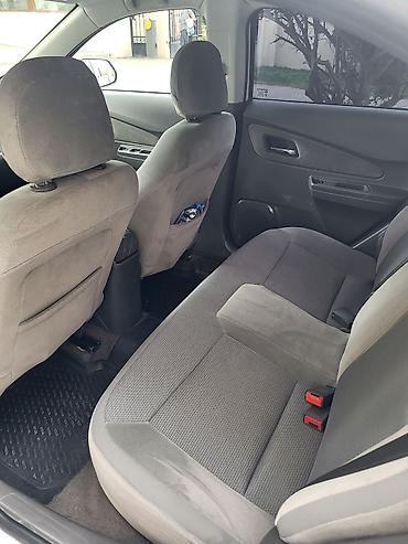 kond: Chevrolet Cobalt sedan – ağ rəng, avtomatik ötürmə Xüsusiyyətlər: - — 6