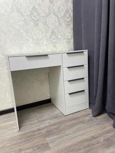 Шкафы для одежды: Шкаф для одежды, Новый, Прямой — 12