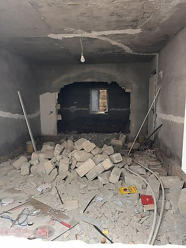 Həyət evləri və villaların satışı: Satılır/icarəyə verilən həyət evi - 2 mərtəbəli tikili, geniş işıqlı — 14