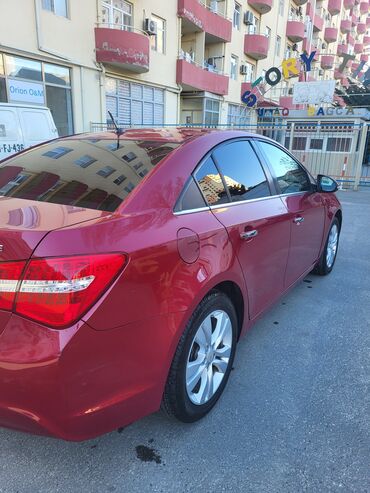 Chevrolet: Chevrolet Cruze: 1.8 l | 2014 il 125000 km Sedan