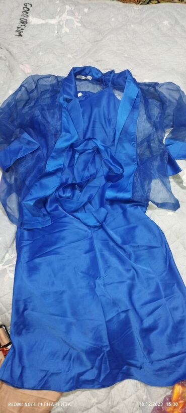 вечернее платье из атласа: Вечернее платье, Классическое, Длинная модель, Атлас, С рукавами, 4XL (EU 48)