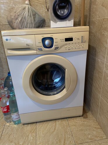 купить стиральную машину недорого бу: Стиральная машина LG, Б/у, Автомат, До 5 кг, Компактная