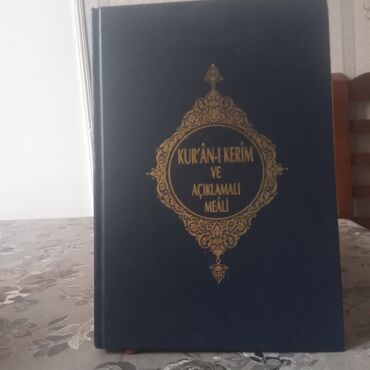 Kitablar, jurnallar, CD, DVD: Qur'ə'ni Kərim və məa'li türkcə