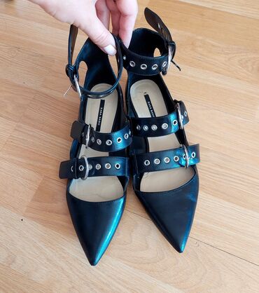 crna cipkasta haljina i cipele: Baletanke, Zara, 37