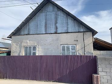 Продажа коттеджей и домов: Продается домплощадь 80 кв/м участок 4 сотки, имеется вода, свет — 1