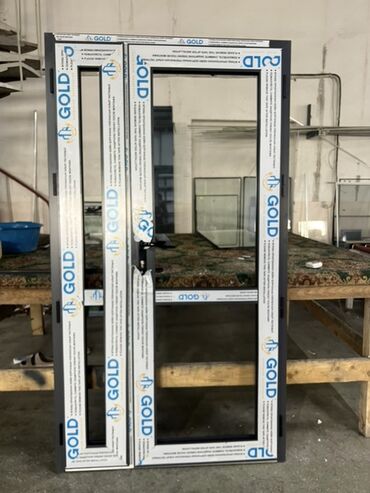 куханные шкафы: Ички эшик айнек менен, Алюминий, түсү - Боз