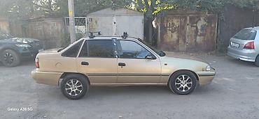 s 350: Daewoo Nexia: 1990 г., 1.6 л, Механика, Бензин, Седан — 3