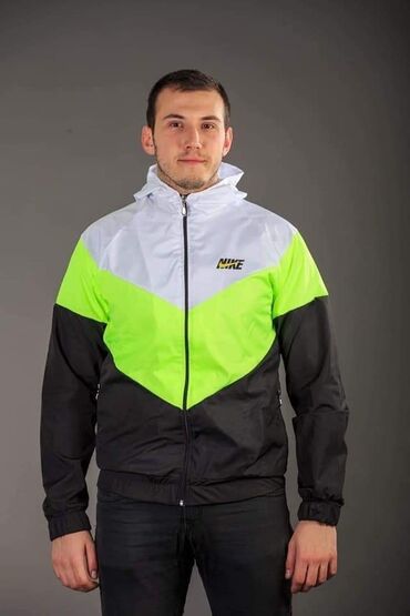 Sportska odeća: Muski suskavac
Vrhunski kvalitet
M L XL XXL
Cena 3700 din — 15