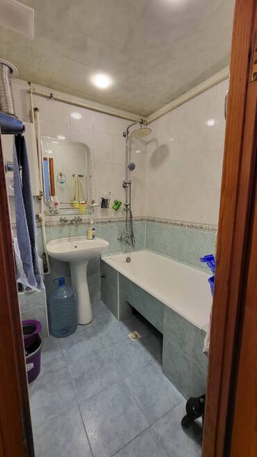 Köhnə tikili: Bakı, 3 otaqlı, Köhnə tikili, m. Xalqlar Dostluğu, 80 kv. m — 16