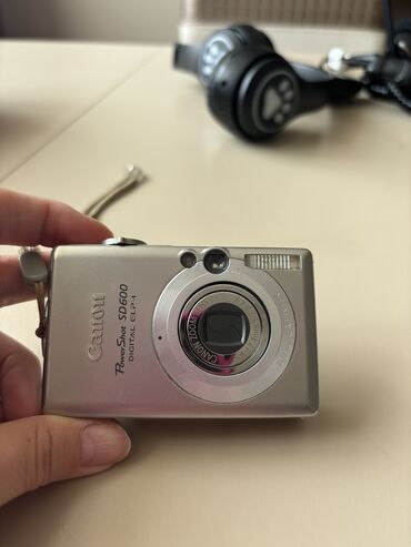видеокамера профессиональная: Продаю фотоаппарат Canon SD600 в отличном состоянии,своя цена на