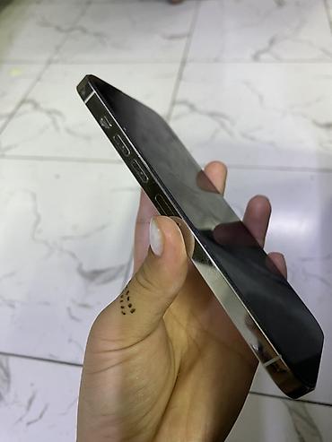 apple 16e: IPhone 13 Pro Max, Б/у, 128 ГБ, Серебристый, Чехол, 78 % — 2