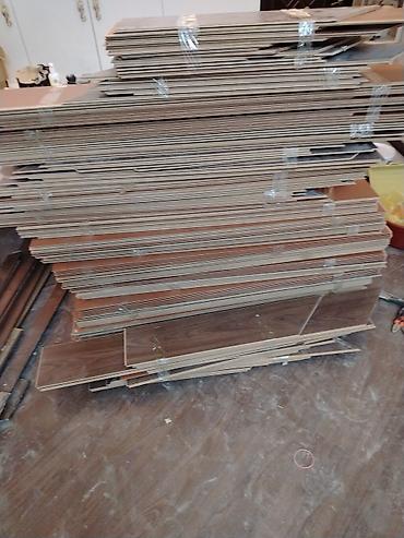 lovhe: Laminate döşəmə taxtaları – qoz teksturası - Material: laminat döşəmə — 3