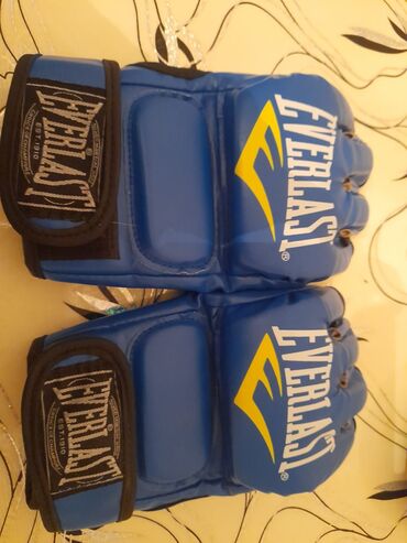 рюкзаки в баку инстаграм: Everlast markalı, barmaqları açıq, göy rəngli məşq əlcəkləri. Bu