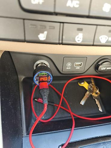 type c lightning: Продается классный USB-разветвитель для автомобиля. Новый — 4