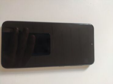 телефон fly evo tech: Smartfon müasir texnologiyalarla təchiz olunmuş, qara rəngli, yığcam