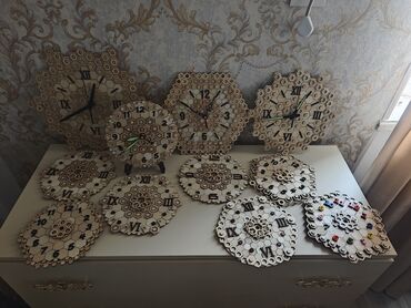 Ev saatları: Divar saatları, Mexaniki, Saniyə əqrəbi