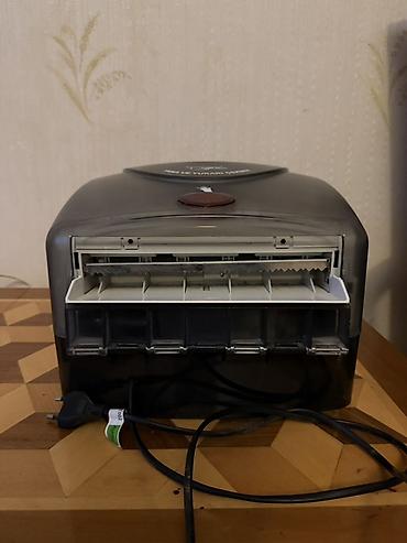 susə silən aparat: Carpex Professional avtomatik dəsmal dispenseri - Brend/model: Carpex — 2